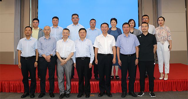 深化合作| 连云港国家级经开区、市工信局等领导一行莅临集团洽商合作